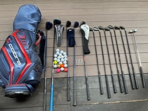 ゴルフする為の一式道具