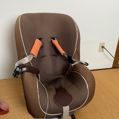 【お譲り先決まりました】タカタ　チャイルドシートの画像