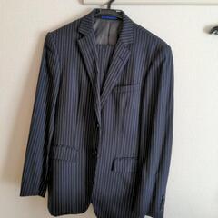 メンズスーツ