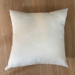 【取引中】IDEE クッション中材 40×40cm