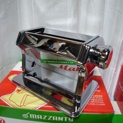 パスタメーカー　カッター２個付き　中古の画像