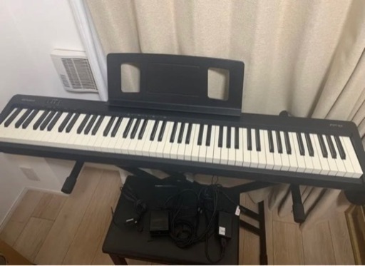 電子ピアノ　ローランド