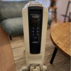 デロンギ (DeLonghi) ドラゴンデジタルスマート オイルヒーター X字型フィン7枚 3~8畳用 QSD0712-MBの画像