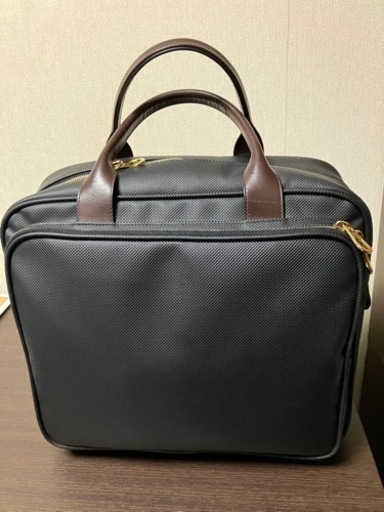 ボッテガヴェベタ　ビジネスバック