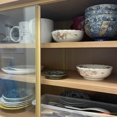 食器棚の画像