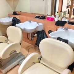 【中古】残2台美容院　美容室　ヘアサロン　本革　シャンプー電動イス