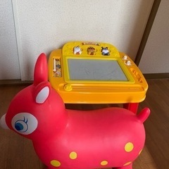 決まりました バンビ🦌乗り物 と アンパンマンはじめてのらくがきデスク