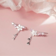 新品未使用　桜　ピアス　スプリングの画像