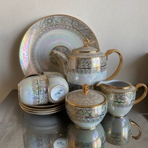 タイ製　ハンドペイント　飾り皿　金彩　豪華ティーセット