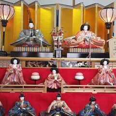 豪華✨七段飾り 雛人形(美顔です)　値下げしましたの画像