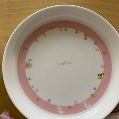 ファミリア　食器セットの画像