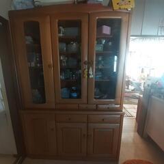 りっぱな食器棚