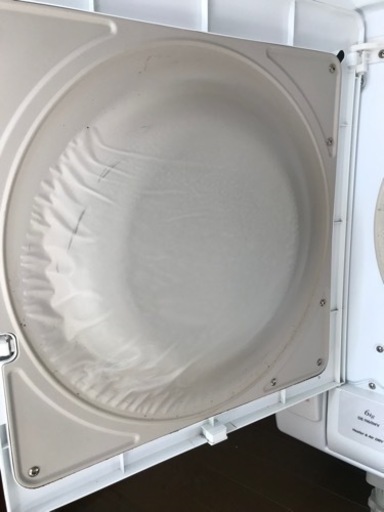 日立 HITACHI  日立除湿形電気衣類乾燥機 電気衣類乾燥機  型式 DE-N60WV  種類 除湿形回転ドラム式電気衣類乾燥機 