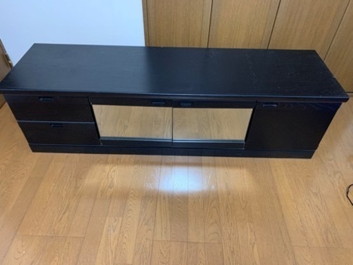 テレビボード　収納