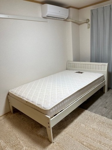 定価半額以下！ニトリ セミダブルベッド マットレス