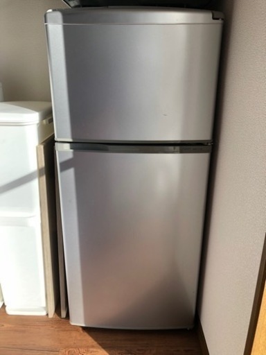 中古冷蔵庫AQUA AQR-111B(SB)109リットル