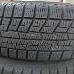 スタッドレスタイヤ、アルミホイールセットの画像