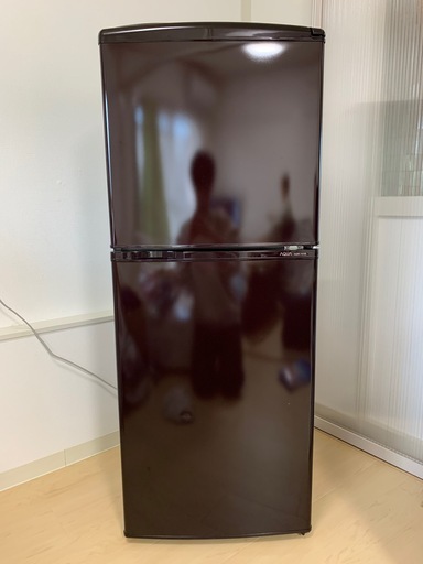 冷蔵庫（AQUA AQR-141B(T) 2013年式 ノンフロン冷凍冷蔵庫）