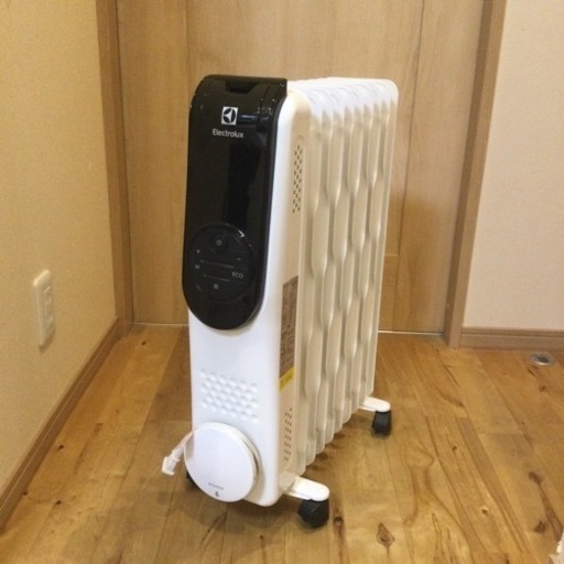 エレクトロラックス ジャパン オイルヒーター 型番 EO12D101C0