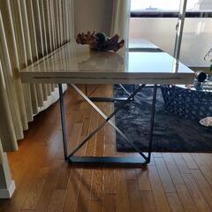 おっしゃれダイニングテーブル ６人用 [モデルルーム]の画像