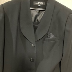 フォーマルスーツの画像