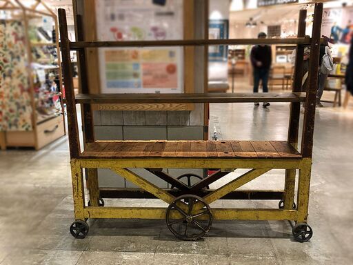 滑車付きシェルフ　ディスプレイ什器　ヴィンテージ　アンティーク
