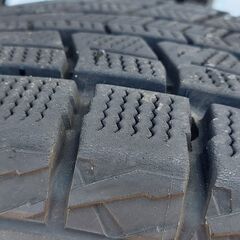スタッドレスタイヤ　アルミホイール付き225/60/R18