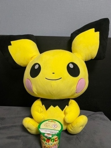 巨大ピチューのぬいぐるみ