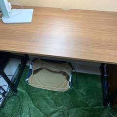 テーブル　勉強机(ライトなし) 取引中の画像