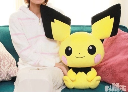 巨大ピチューのぬいぐるみ