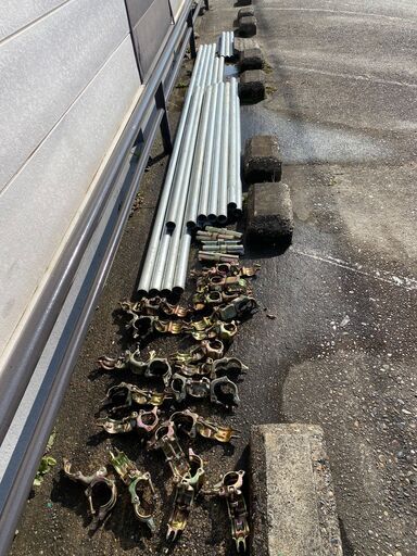 単管足場用材料一式 市価の半値以下　問い合わせ少ないので値下げしました。