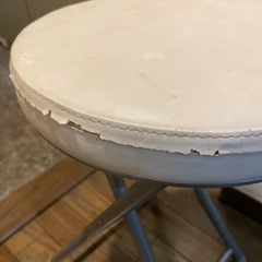 折り畳みイスの画像