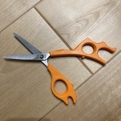 【貝印】barber 散髪はさみ　キャップ付きの画像
