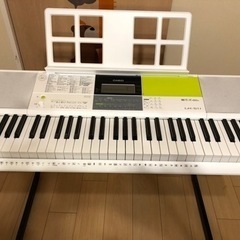 CASIO電子ピアノＬＫ５１１　スタンド付