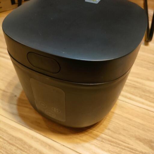 マットなブラックの炊飯器