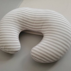 ニトリ 授乳クッションの画像