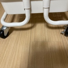 キャスター付き　キッチンワゴンの画像