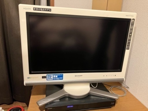 【取引調整中】SHARP 液晶テレビ 26インチ＋DVD.Blu-rayレコーダー