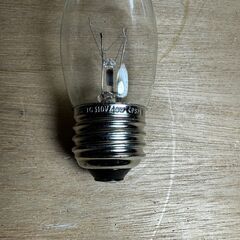 シャンデリア電球 装飾電球 ガラス球 インテリア照明 炎型 電球 照明 蛍光灯 まとめ売り メーカー不明 110V 40W C37 E26 25個セットの画像
