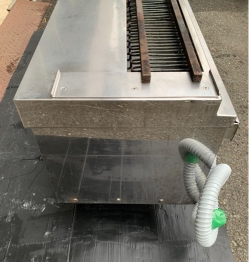 【動作確認済み】業務用 ヒゴグリラー 卓上型グリラー 3相200V 卓上タイプ W1060×D450×H365mm 炭火焼き 焼き鳥機 串焼き機 厨房機材 大阪