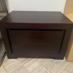 サイドテーブル