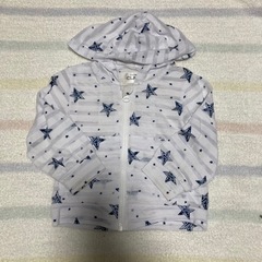 西松屋　80 薄手パーカー