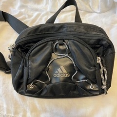 アディダス　adidas ウエストポーチ