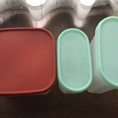 タッパーウエア3個の画像