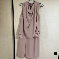 ワンピーススーツの画像