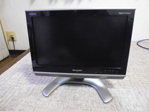 ＜中古＞SHARP　AQUOS　液晶カラーテレビ　１６インチ