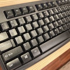 BUFFALO USB接続 有線スタンダードキーボードUS English配列 ブラック BSKBU108ENBK【Windows/PS4対応】の画像