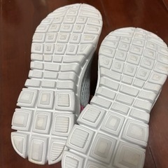 未使用品 レディース　スニーカー 超軽量 ランニングシューズ  ピンク　23cmの画像