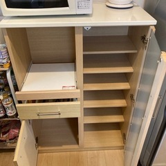 【決定済み】ニトリ 食器棚 カップボードの画像