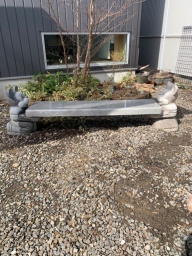 御影石　キャラクターベンチ　ガーデニング